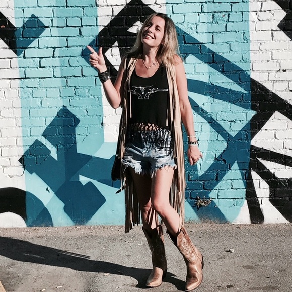 Meet your Posher, Paige - Picture 13 of 15